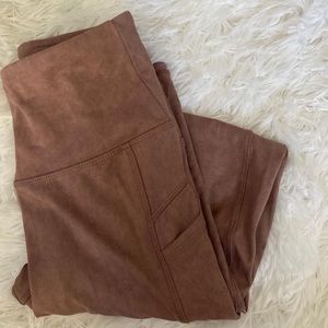 Leggings with Pockets on the side